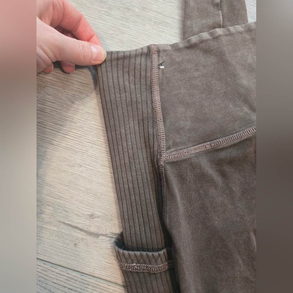 Aerie OG Brown High-Waisted Leggings - Picture 3 of 7